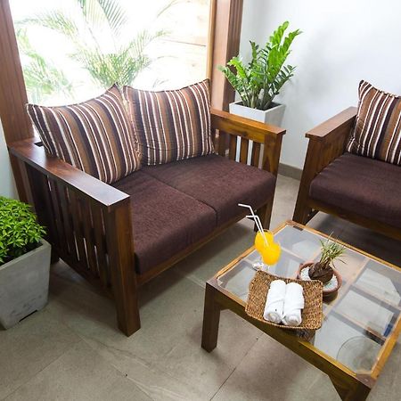 Maple Tree Residencies Hotel Dehiwala-Mount Lavinia Екстериор снимка