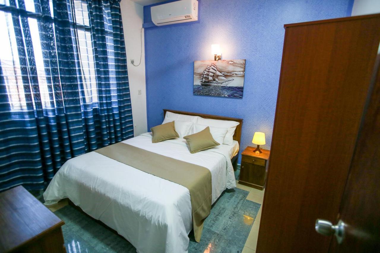 Maple Tree Residencies Hotel Dehiwala-Mount Lavinia Екстериор снимка