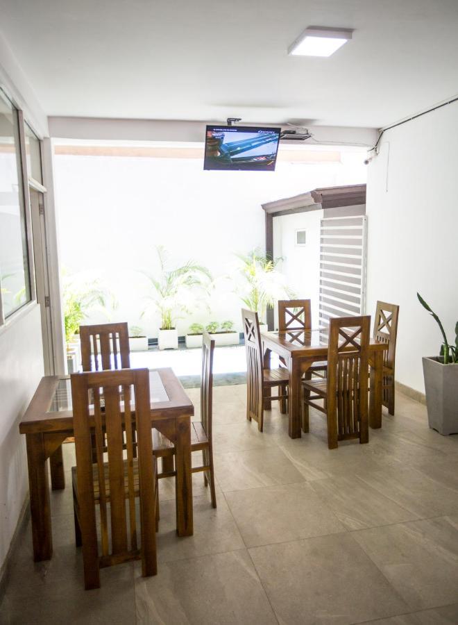 Maple Tree Residencies Hotel Dehiwala-Mount Lavinia Екстериор снимка