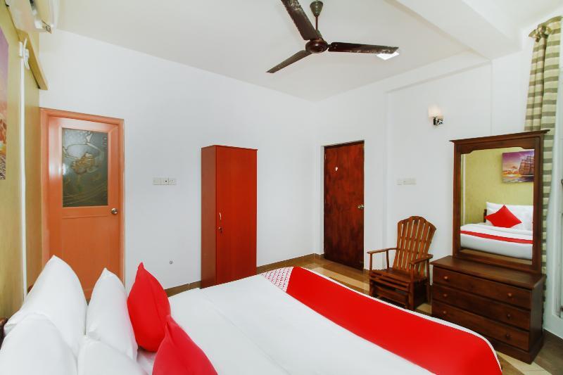 Maple Tree Residencies Hotel Dehiwala-Mount Lavinia Екстериор снимка